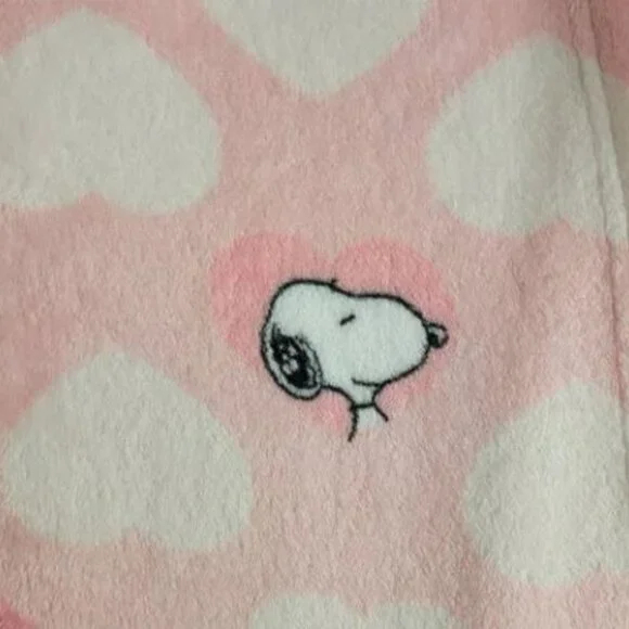Soft Comfy Pink & White Peanuts Snoopy Bathrobe with Hood - S/M - Picture 5 of 7